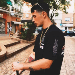 Cris Santos